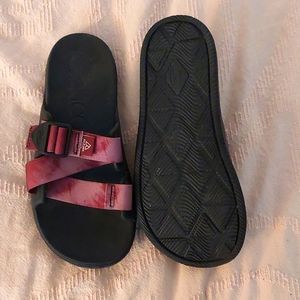 CHACO Alpine slides size 7